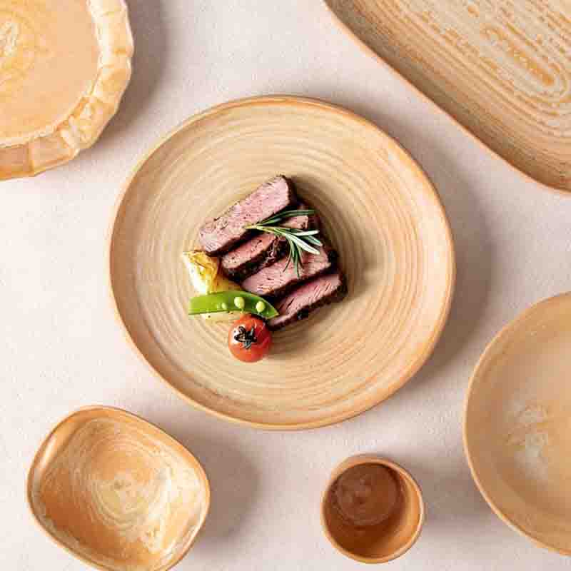 Hotel Dinnerware Set Farfurie de porțelan cu tacâmuri din oțel inoxidabil pentru mese la hotel