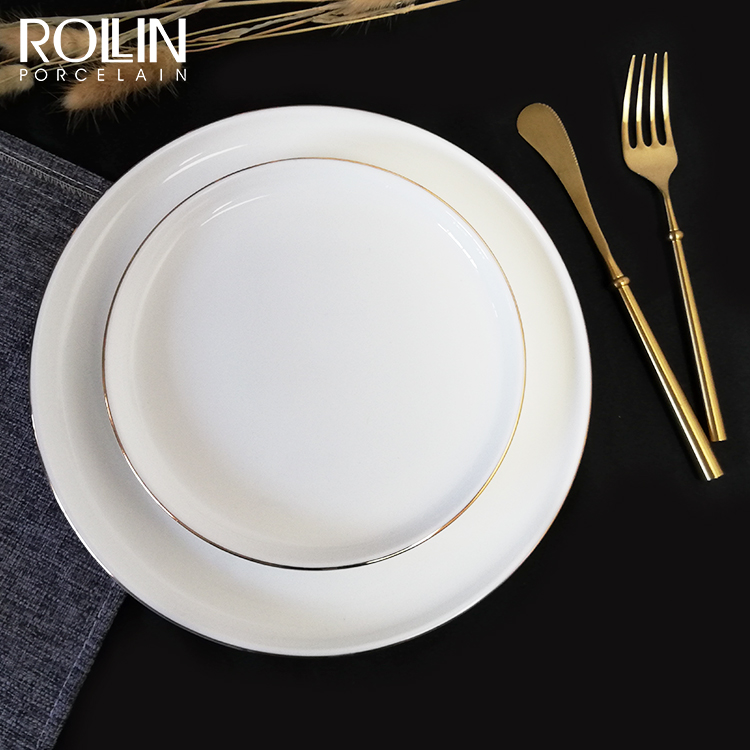 Hotel Dinner Ware Vesălă de masă din ceramică cu pictură cu aur din porțelan cu autocolante farfurie