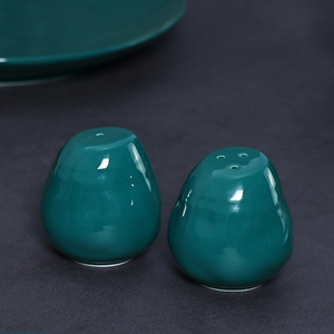 Agitator de sare din ceramică verde pentru restaurante