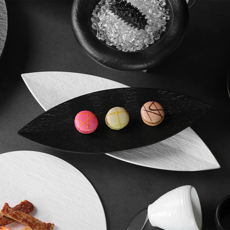 Farfurie în formă de frunze din ceramică farfurie pentru tort alb negru mat farfurie sushi