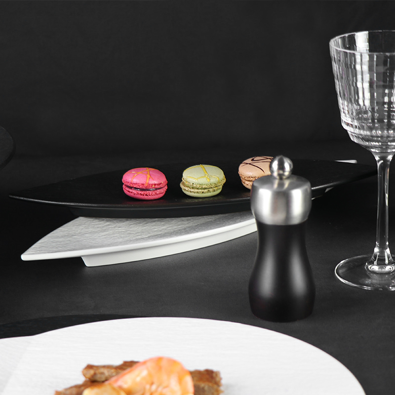 Farfurie în formă de frunze din ceramică farfurie pentru tort alb negru mat farfurie sushi