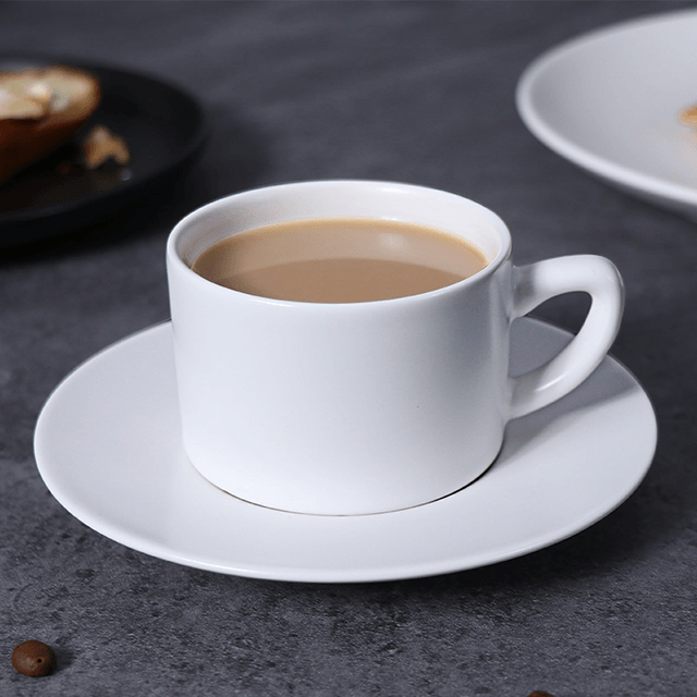 Farfurii de intrare Personalizate pentru cină Farfurie pentru desert rotunde italiene Cele mai bune farfurii din porțelan alb pentru restaurante Închiriere de tacamuri pentru petreceri