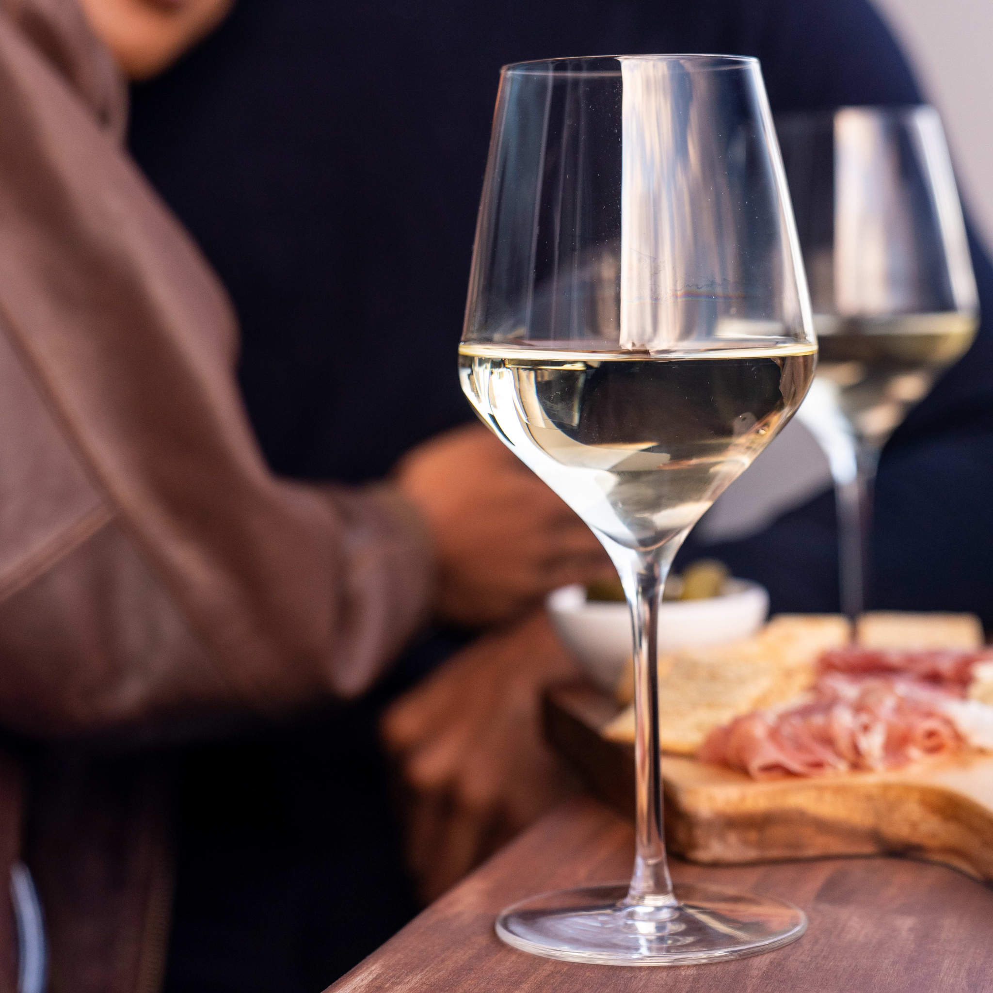 Pahare de băut pentru ospitalitate fără plumb de 16 uncii Pahar de vin cu bol unghiular