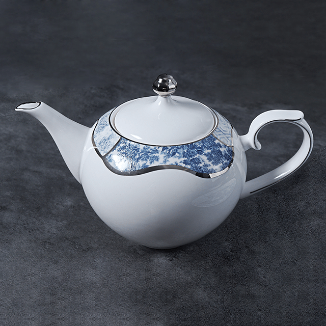 Furnizor de set de cină Blue and White Bone China